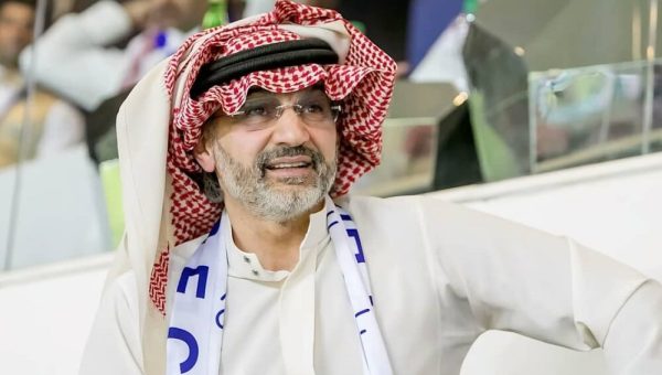 صفقة تاريخية.. الوليد بن طلال يستحوذ على 70% من نادي الهلال بـ14 مليار ريال