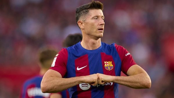 ليفاندوفسكي على مفترق الطرق: الوداع يقترب من برشلونة وأوروبا تنتظر